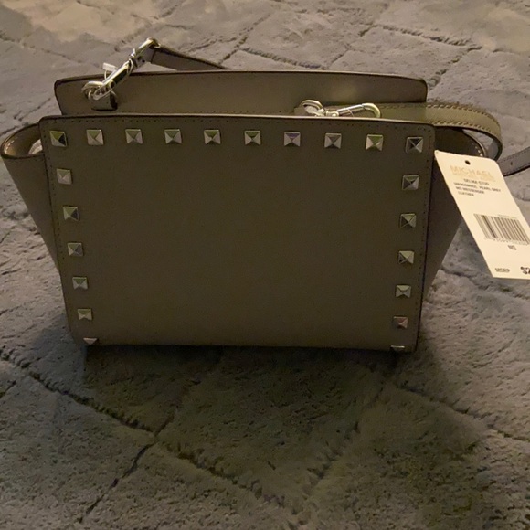 Michael Kors Selma Leather Stud crossbody - Picture 2 of 7